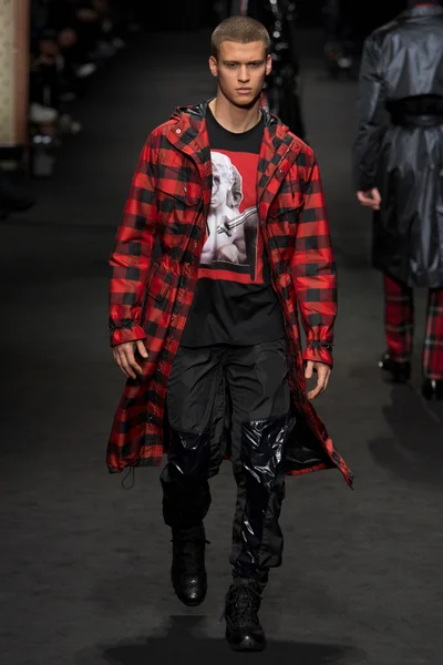 Look 31